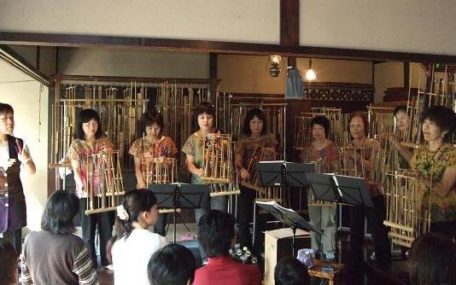 民族楽器ライブ～♪インドネシアの竹楽器・アンクルンの音色とメロディー