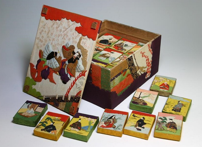 出版作業進む2冊の『ちりめん細工』の本 | 日本玩具博物館