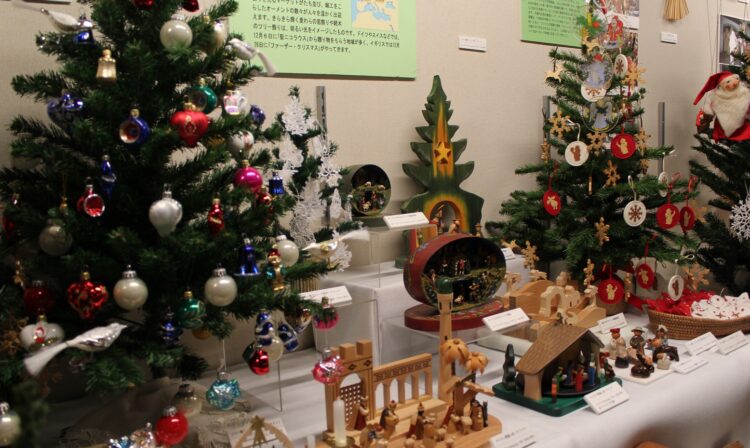 世界クリスマス紀行展 が始まりました 日本玩具博物館