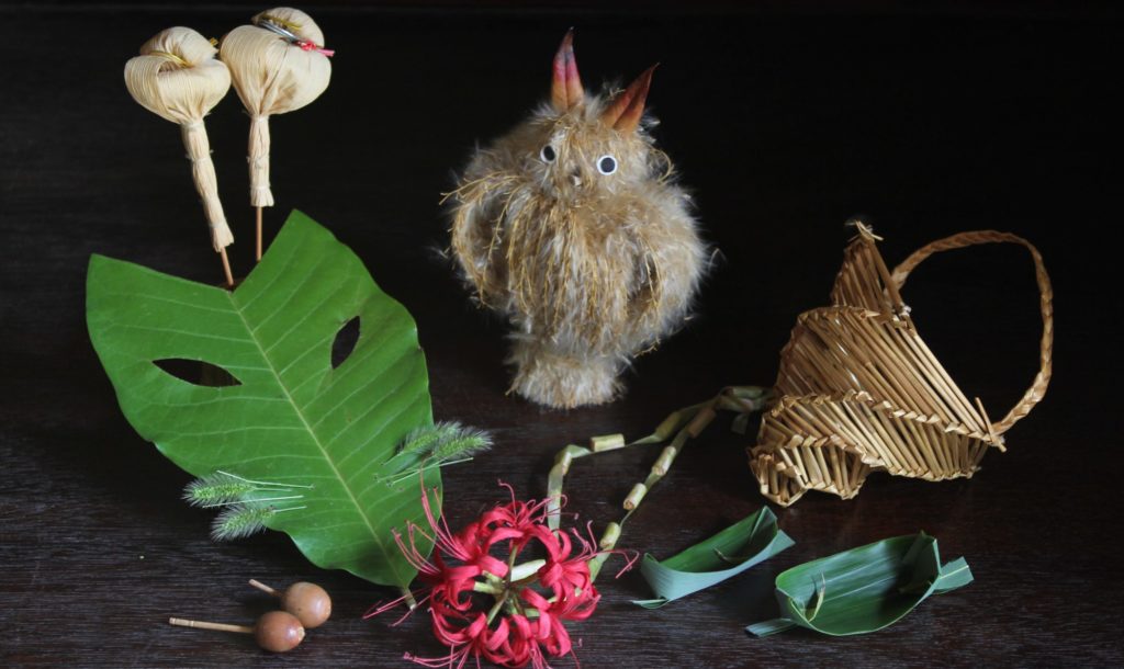 草花遊びの世界 日本玩具博物館