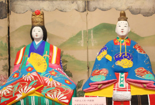 日本の伝統人形の写真