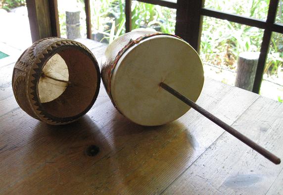 世界の民族楽器と音の出るおもちゃ 日本玩具博物館