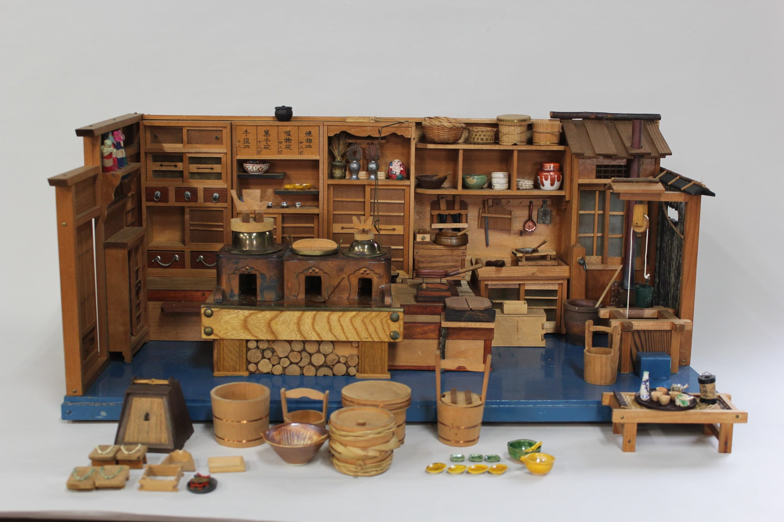 雛の勝手道具 日本玩具博物館