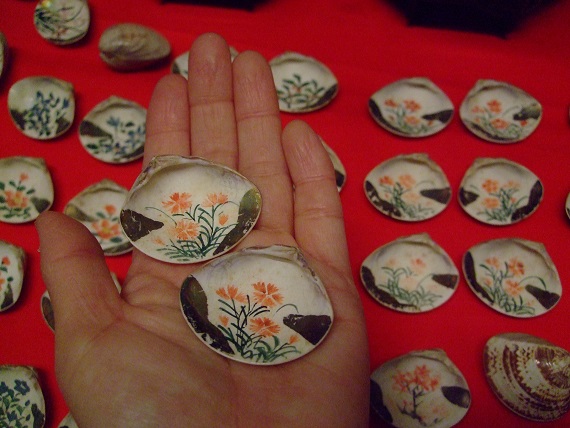 王朝あそび「貝合わせ」 | 日本玩具博物館