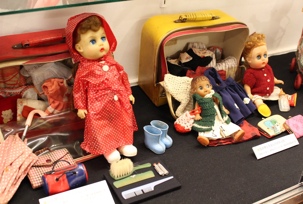 なつかしの人形～昭和時代の人形遊び～」 | 日本玩具博物館