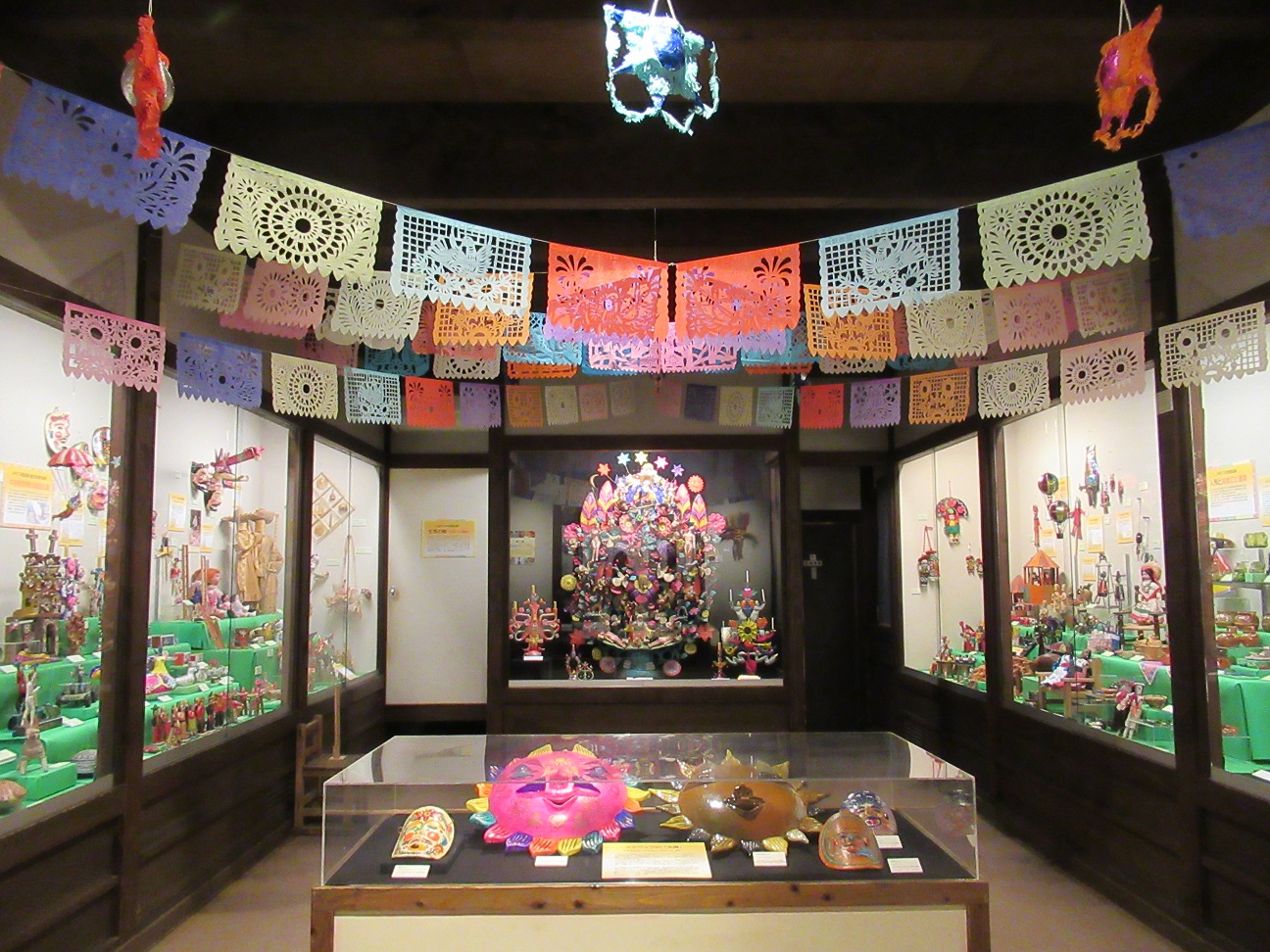 メキシコ メテペック 生命の樹 壁掛け鏡 陶芸 工芸品 民芸品 