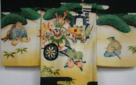 「子どもの着物や節句飾りのなかの≪桃太郎≫～世界大戦へと向かうころ～」